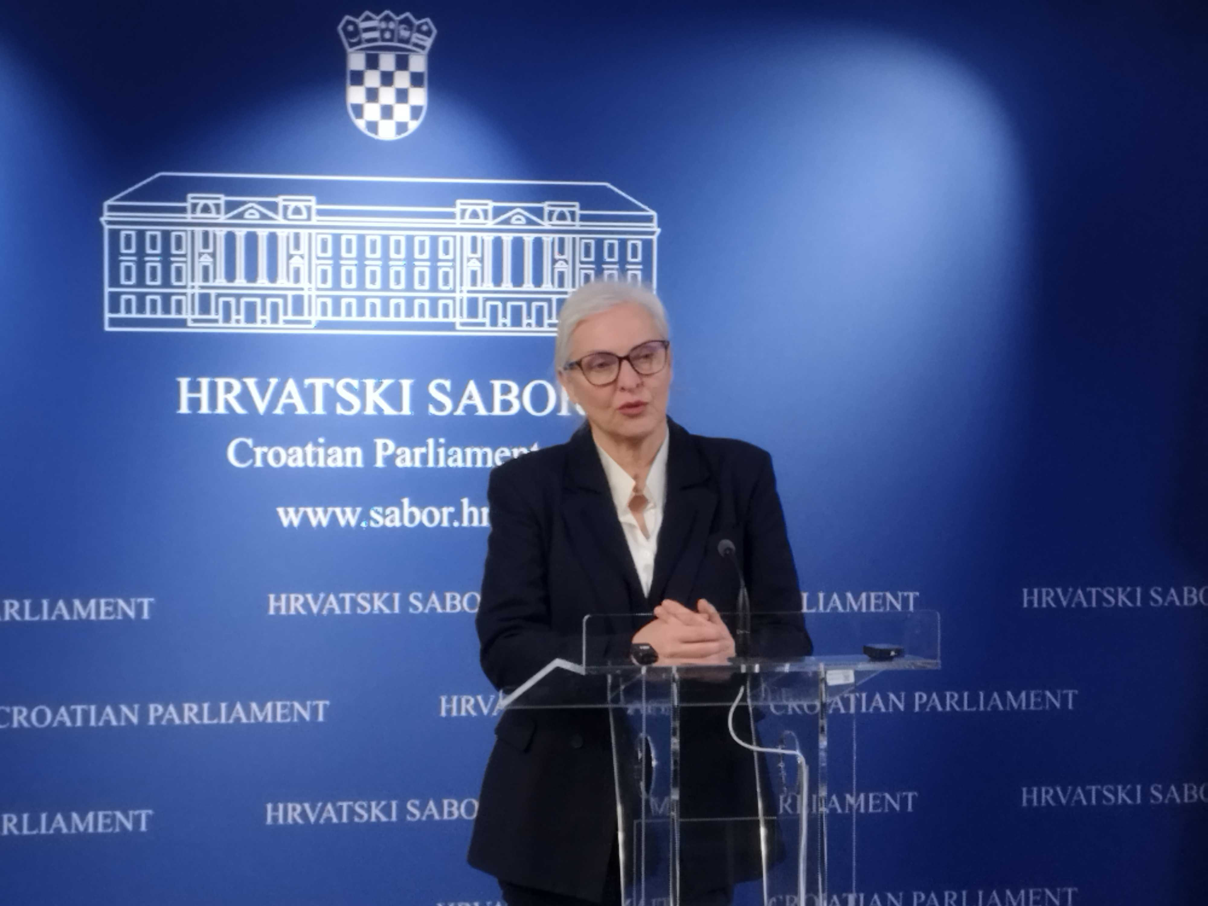 Pritisci su urodili plodom – Ministarstvo je obustavilo postupak procjene utjecaja na okoliš za dio megaperadarske farme u Sisku