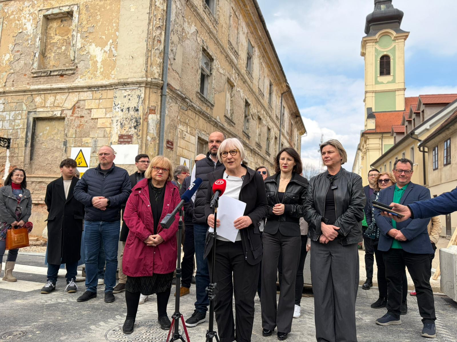 Vlada mora preuzeti odgovornost za devastaciju jezgre Zvijezde i probleme s pitkom vodom u Karlovcu